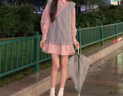 转卖早秋季女套装甜酷学院风叠穿粉色衬衫裙搭...