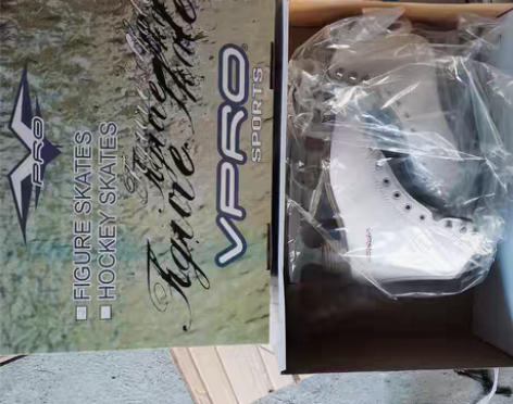 包邮全新花样冰刀，断码清库存！！！ 一双￥...