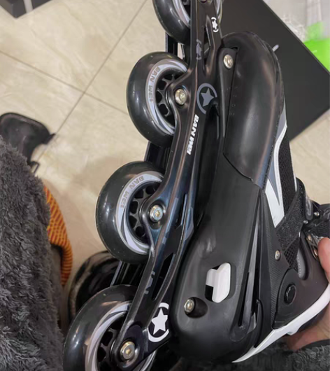 品牌BAN WEI女士滑冰鞋，36到40码...