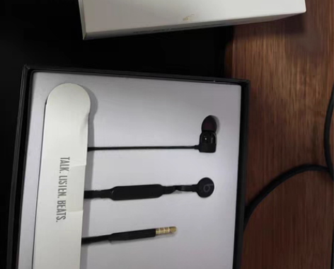 转卖Beats urBeats 3耳机入耳...