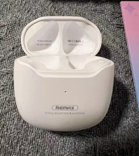 包邮【清仓处理】出一款REMAX耳机蓝牙无...