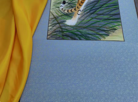 河南开封汴绣高瞻远瞩虎，手工刺绣画成品卷轴...