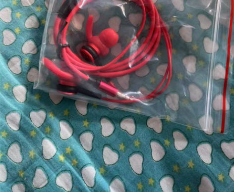 耳机 全新 感兴趣的话点“我想要”和我私聊...