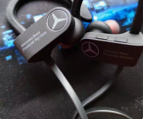 包邮奔驰原厂蓝牙运动耳机，配件齐全！ 感兴...