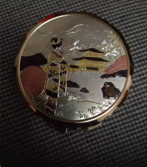 包邮三色铜錾刻及鎏金银的东洋之粉盒或香盒(...