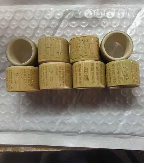 玉竹，扳指。鎏金心经，百福。随身携带可盘玩...