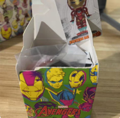 pop mart盲盒 钢铁侠 仅查盒未拆封...