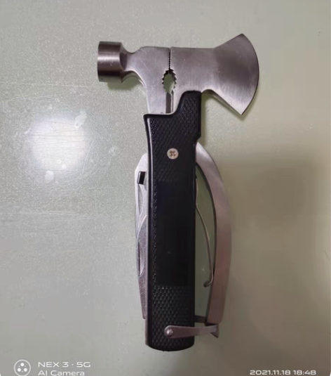 包邮多功能组合工具。锤，钳，斧头，刀，锯刀...