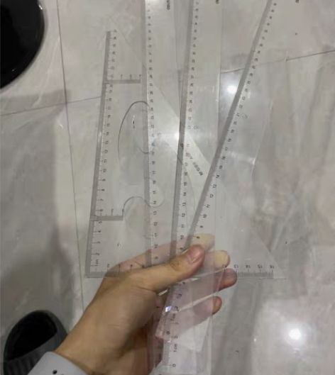 尺子如图，一起出不议价。3把40cm直尺，...