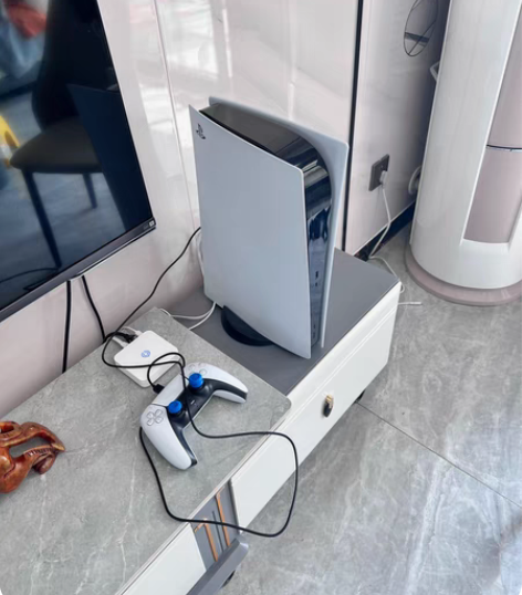 索尼ps5游戏机，购入时间不到半年，没时间...