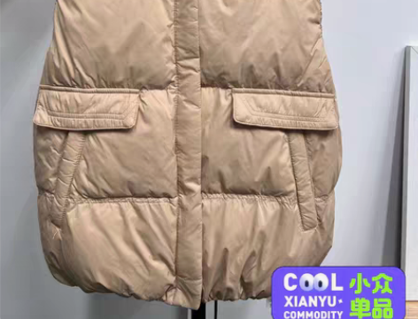 包邮羽绒马甲女士2022年新款秋冬短款白鸭...