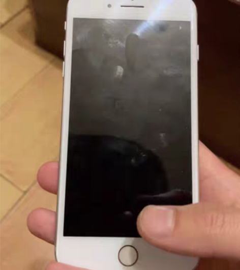 苹果8plus，九成新64g，特别好用，非...