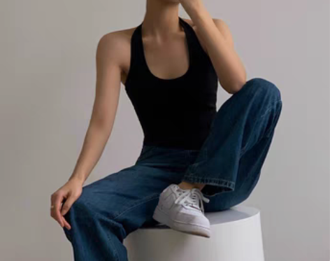 转卖NEVA HU 挂脖露背黑色小吊带针织...