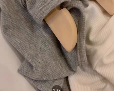 灰色内搭背心 感兴趣的话点“我想要”和我私...