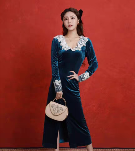 朝花夕拾 复古蓝色蕾丝丝绒连衣裙 全新带吊...