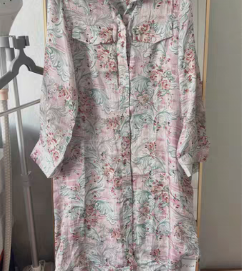 包邮朝花夕拾衬衫裙，全新带吊牌。很有光泽感...