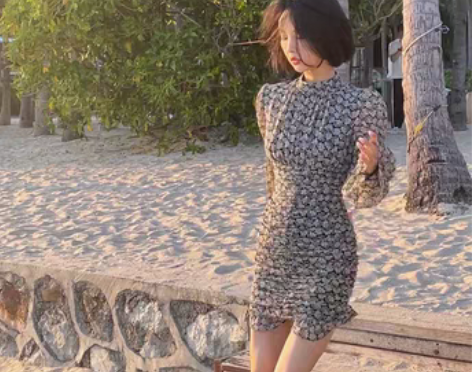 转卖huyoyo 朝花夕拾 雏菊褶皱碎花裙...