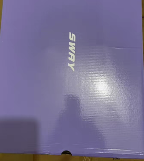 包邮43码的旱冰鞋单排，98新有点轻微小摩...