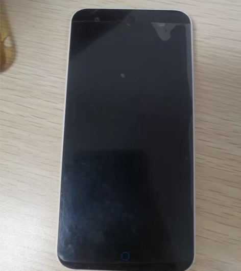 中兴q806t双4g手机1+8  备用机，...