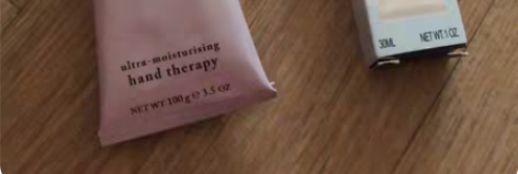 包邮出2个护手霜，当时买了好多味道，送人，...