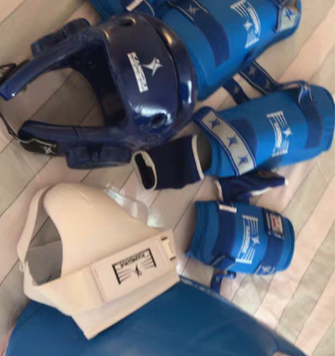 康瑞跆拳道护具全新转让康瑞品牌，蓝色，适合...