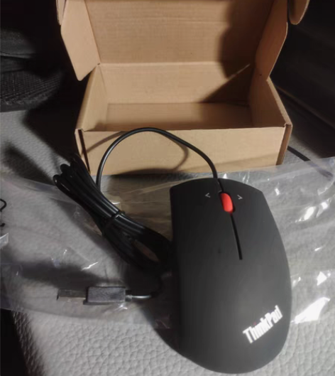 包邮鼠标?全新，usb分接器9成新，视频线...