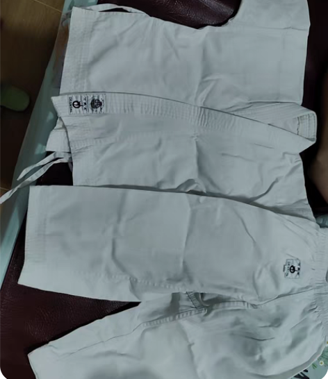 万里堂赛级空手道服120码 衣服保守估计算...