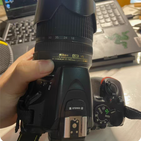 包邮出尼康D5600机身+18-140mm...