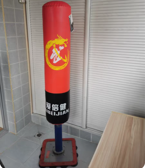 爱倍健牌拳击散打立式沙袋，买来孩子就试了试...