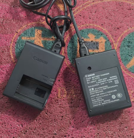 拆机Canon佳能LC-E17C电池充电器...