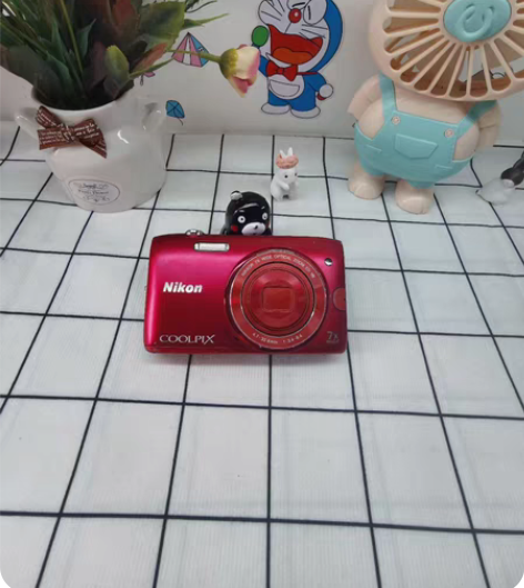 包邮尼康S3500～ 7倍变焦 屏幕很轻微...