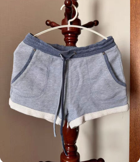 短裤 如图 二手物品售出不退换 主页两件包...