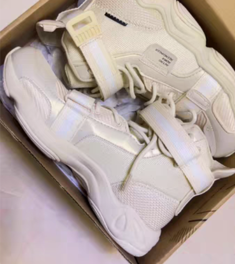 包邮361 正品运动鞋 36码 全新 买小...