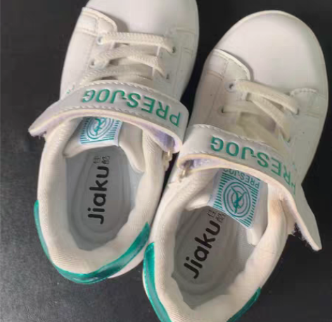 包邮男女童都可穿的运动鞋，全新。27码 感...