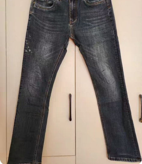 男士牛仔裤，32 码腰围2尺5，颜色正，百...