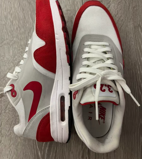 耐克air max 某一年的纪念款 穿过几...