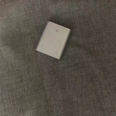 闲置小米充电宝40出有需要自取 感兴趣的话...