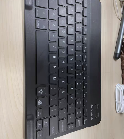 壳子不知道搞哪里去了 就剩键盘了 没用过￥...