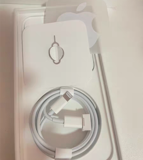 包邮苹果iPhone 13原装配件，包括数...