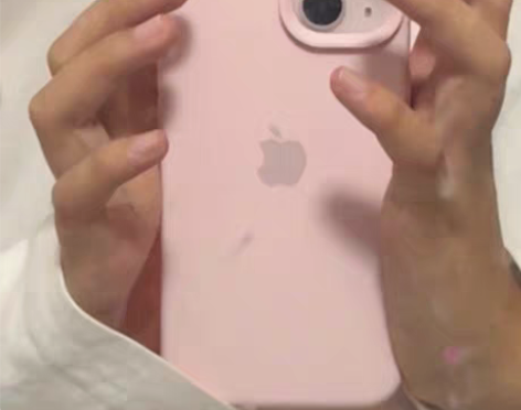 iphone13硅胶手机壳。 灰粉色微瑕 ...