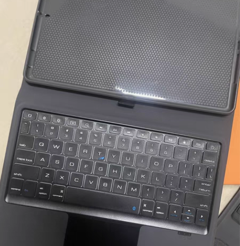 电脑 2060显卡别的自己看32寸屏幕,有...