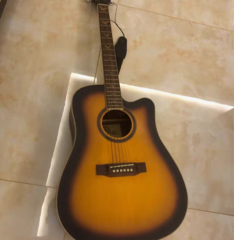 吉他,别人送,懂得看, 感兴趣的话点“我想...