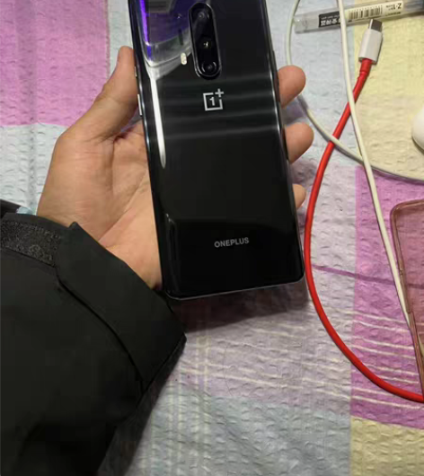 出一台顶配一加8pro国行的（12+256...