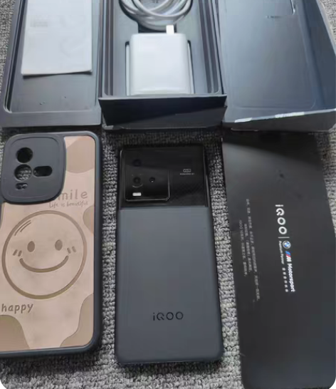 VIVO iQOO10 16+256G保修...