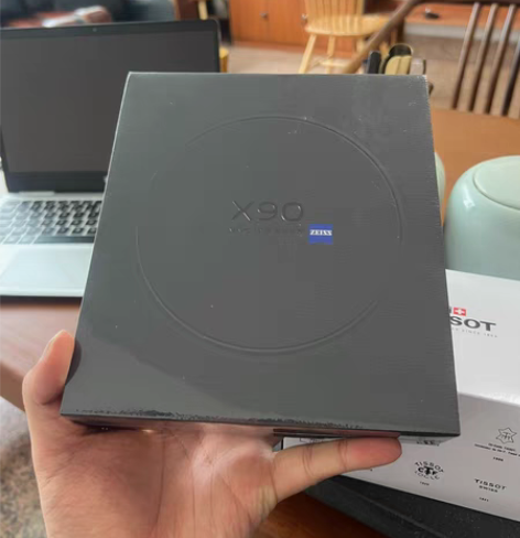 情人节礼物用不到，vivo x90 红色8...