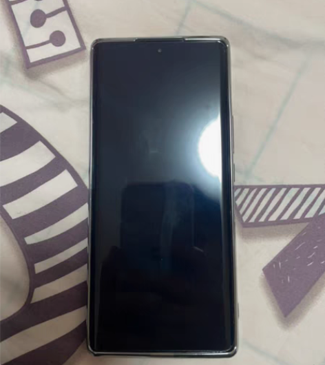 包邮荣耀60，备用机成色如图，没有划痕 感...