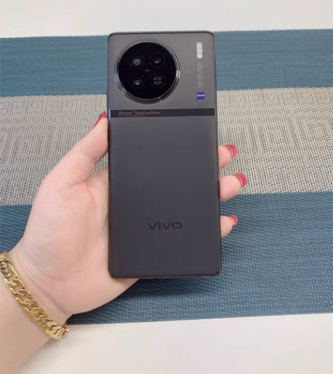 成色不错！VivoX90原黑 12+256...