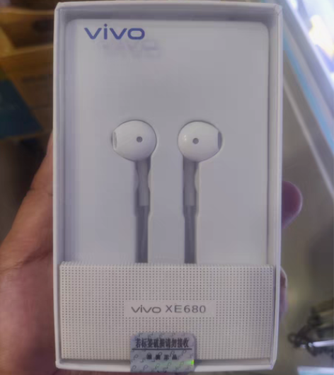 包邮VIVO XE680原装半入耳式有线耳...