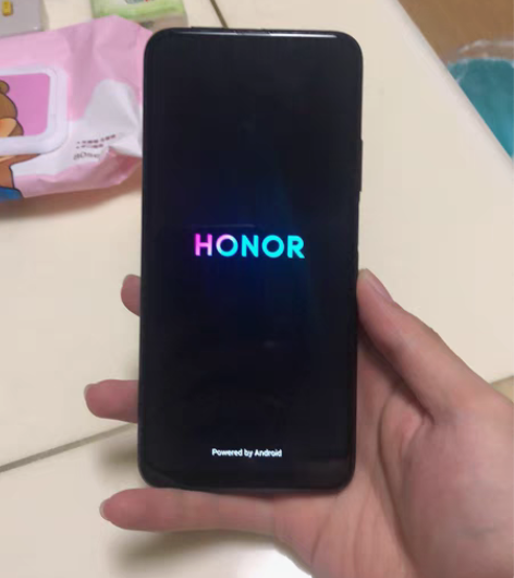 荣耀9x 自用备用机 摔过一次后壳有裂纹，...