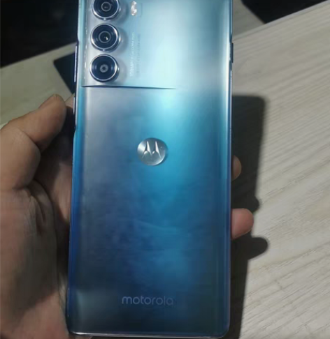 摩托罗拉s30游戏机12+256 感兴趣的...